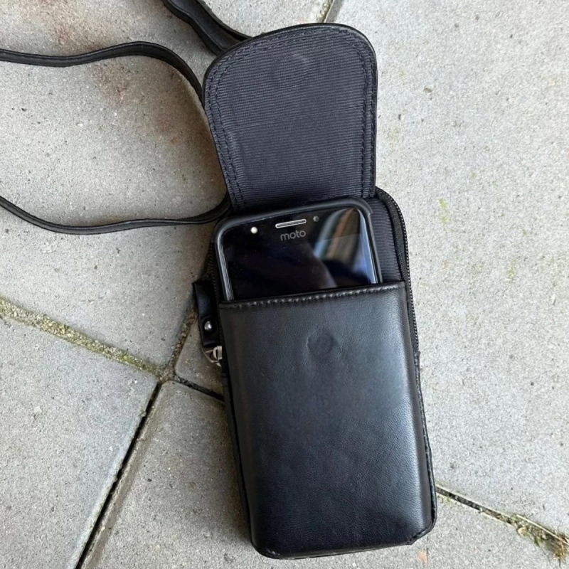 Cali mobilhanger i læder  - rejsetaske - Freja skind