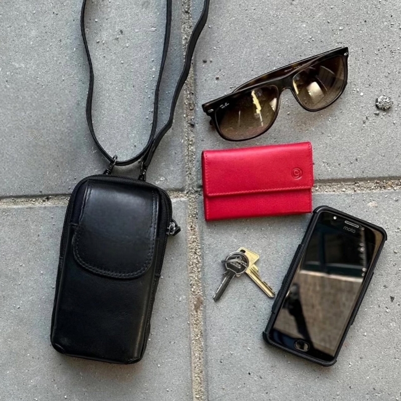 Cali mobilhanger i læder  - rejsetaske - Freja skind