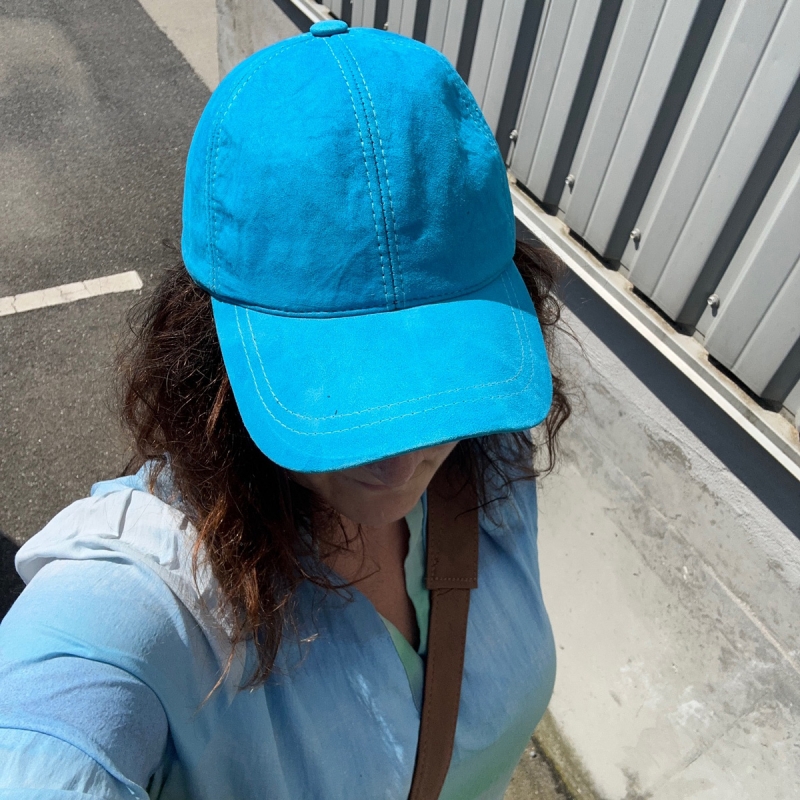 Turkis dame ruskinds cap - Freja skind