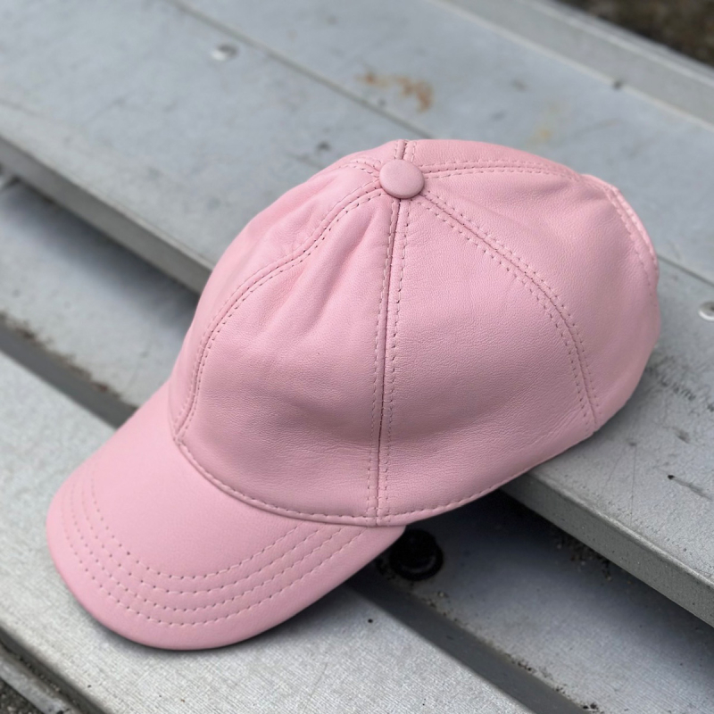 Skinnmössa - Dam - Ljusrosa skinn - Klassisk design - Freja Skind