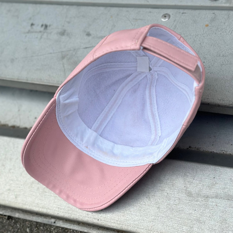 Skinnmössa - Dam - Ljusrosa skinn - Klassisk design - Freja Skind