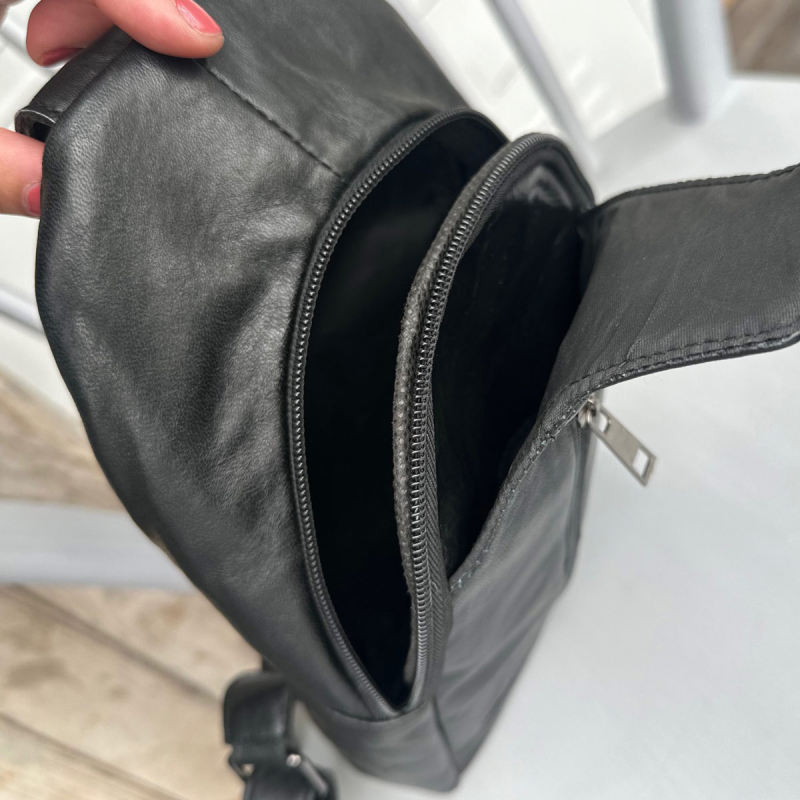 Bondi sleekbag - Svart lammskinn - Många fack - Freja Skind