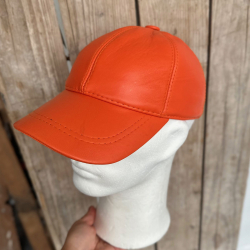 Orange herre skindcap - Blød skind - Freja skind