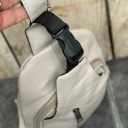Bondi sleekbag i blød beige lammeskind - Freja skind