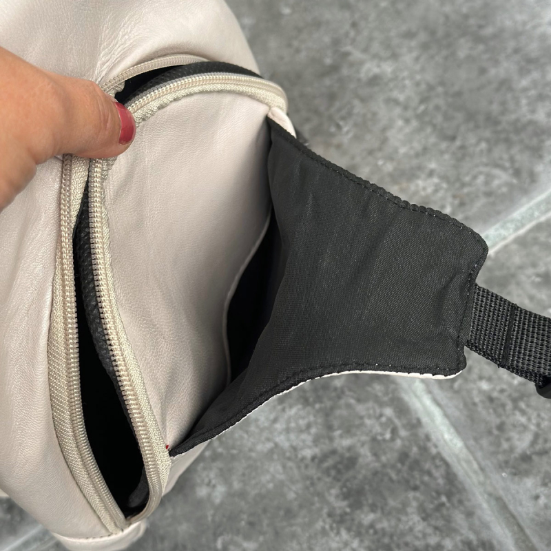 Bondi sleekbag i blød beige lammeskind - Freja skind