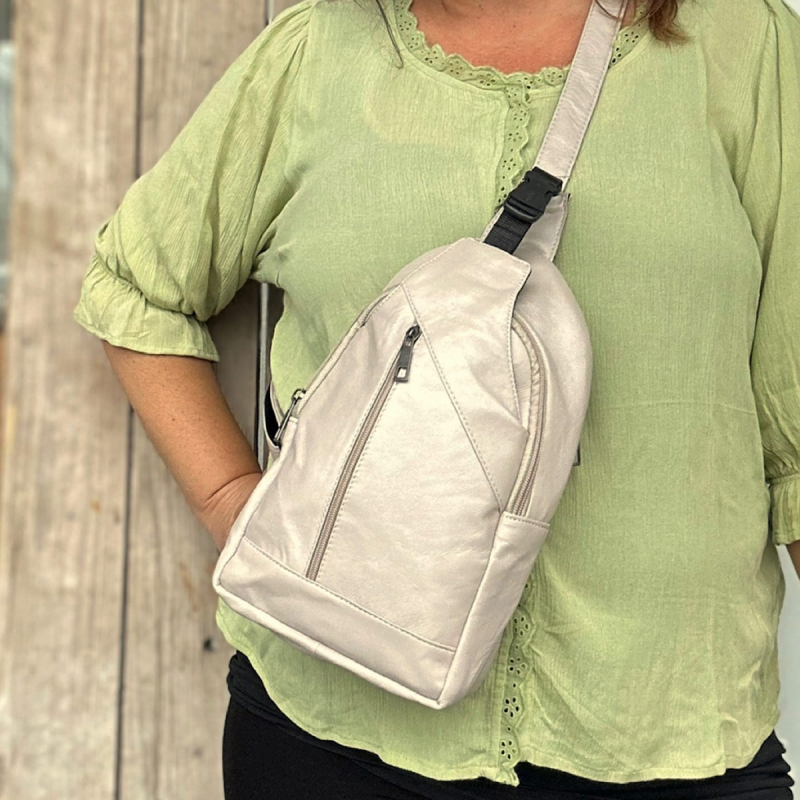 Bondi sleekbag i blød beige lammeskind - Freja skind