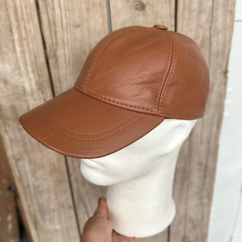 mørk cognac skindcap - dame - Freja skind