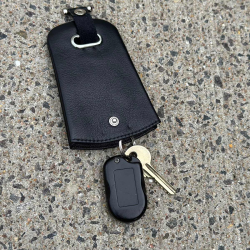 Sort nøgleklokke i bøffelskind - Leather design - Freja skind