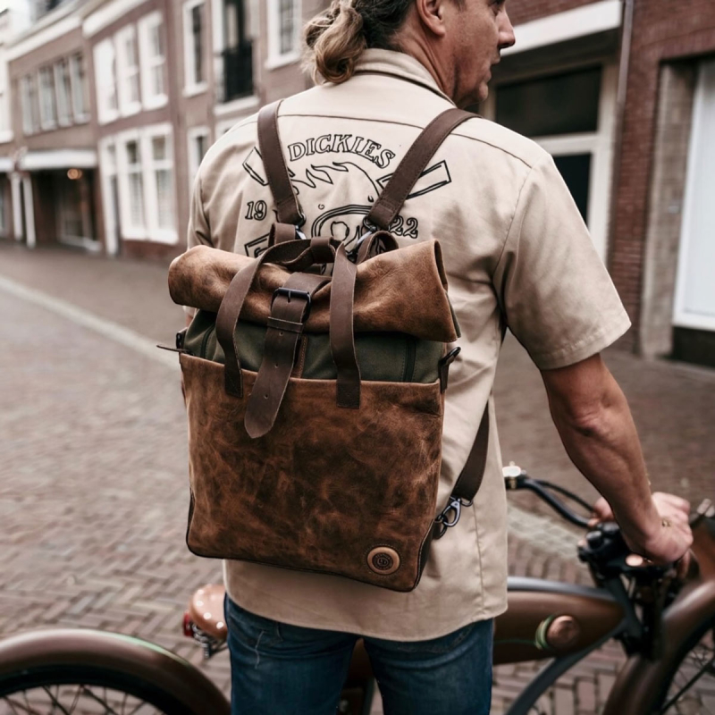 Almere rygsæk med pc rum og rulletop - læder - Leather design IL 1701