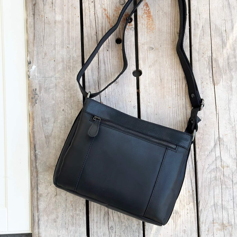 Else skuldertaske i sort læder - 3 rum - Leather design - UR 1138 - Freja skind