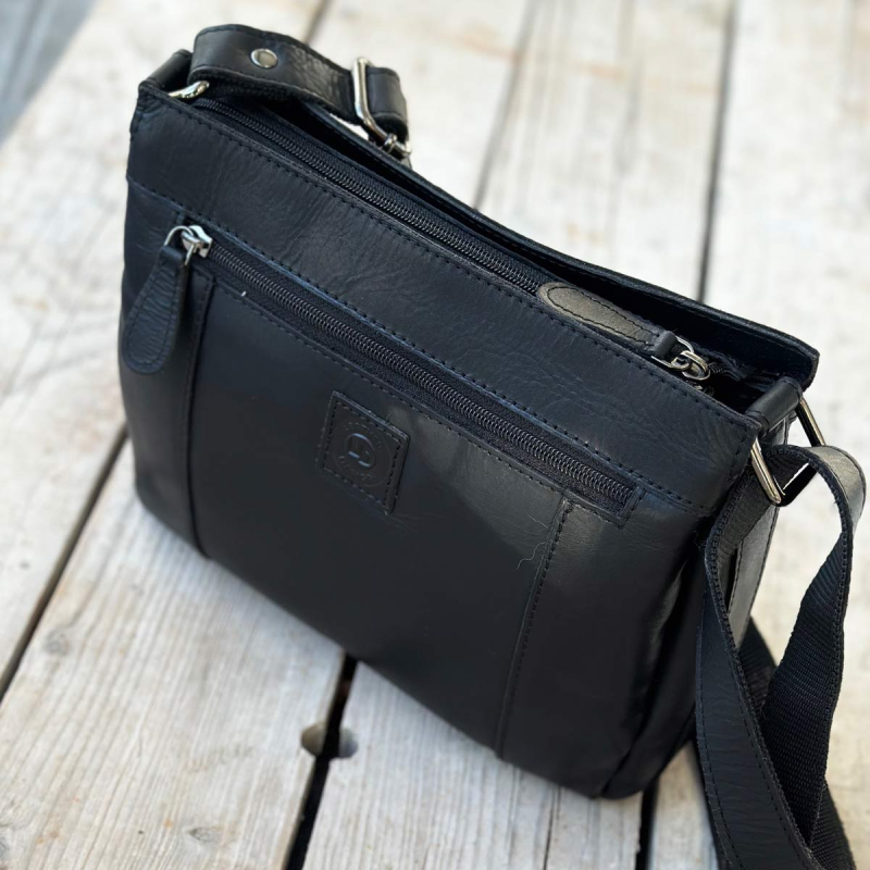 Else skuldertaske i sort læder - 3 rum - Leather design - UR 1138 - Freja skind