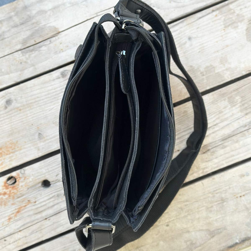 Else skuldertaske i sort læder - 3 rum - Leather design - UR 1138 - Freja skind