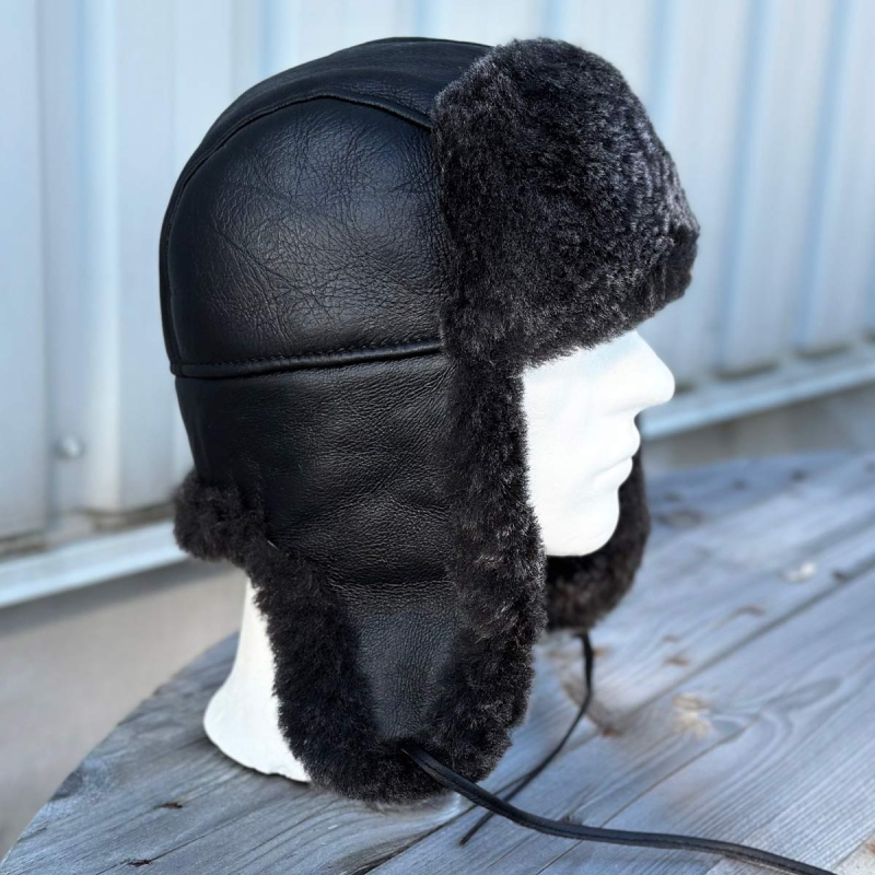 Ushanka pälsmössa i mjukt varmt fårskinn - Svart - Freja Skind