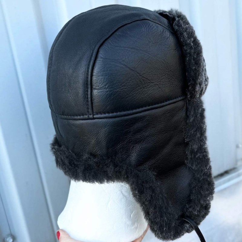 Ushanka pälsmössa i mjukt varmt fårskinn - Svart - Freja Skind