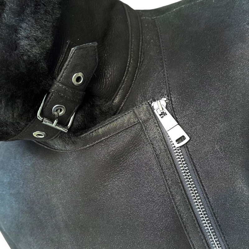 Kort sort dame rulamsjakke - Unik fra Freja skind.