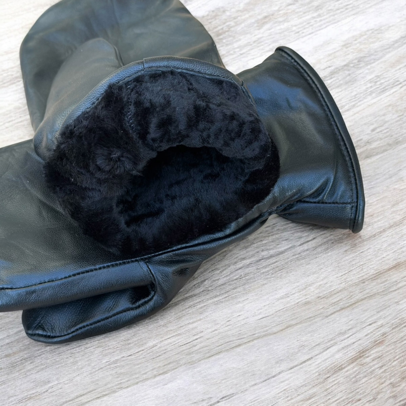 Nordens dame rulamsluffe i blød sort skind med rulamsfoer - Freja skind