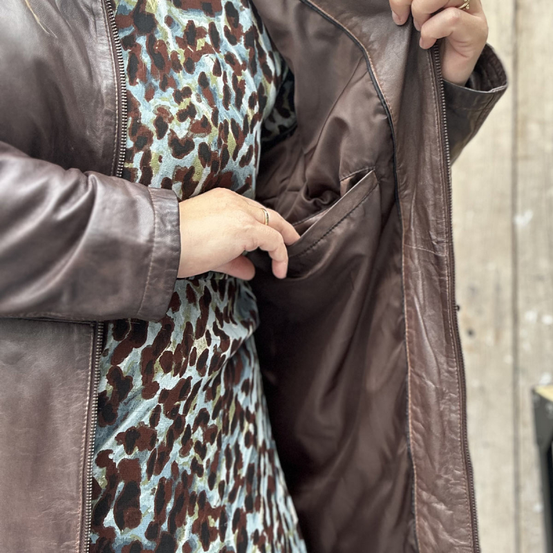 Plus size dame overgangsjakke i blød brun skind - Freja skind
