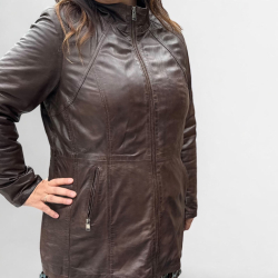 Plus size dame overgangsjakke i blød brun skind - Freja skind