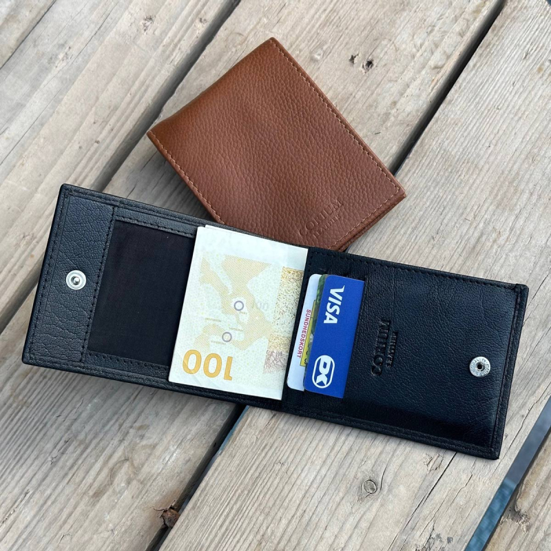 Flip korthållare för 5 kort och sedlar - Svart el. cognac skinn