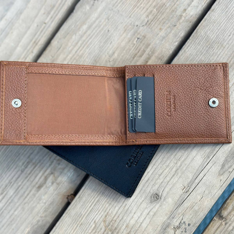 Flip korthållare för 5 kort och sedlar - Svart el. cognac skinn
