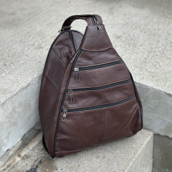 Brun rygsæk af lammeskind - Freja skind