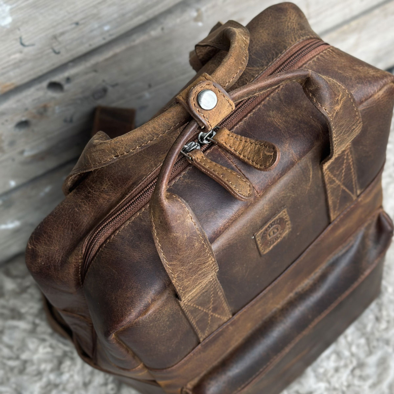 Rotterdam ryggsäck i brun buffelläder - Pc fack - Leather design