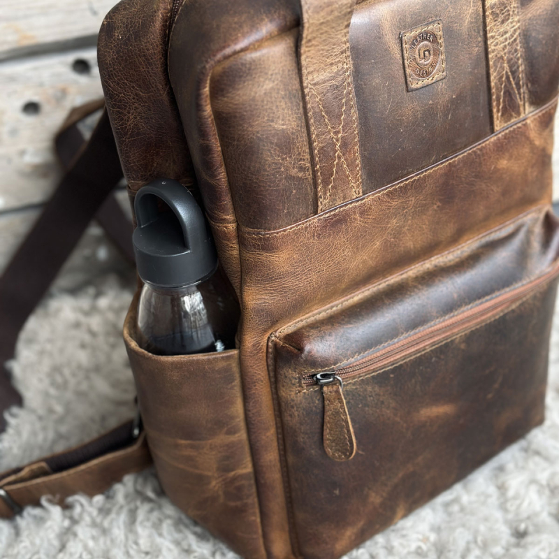 Rotterdam ryggsäck i brun buffelläder - Pc fack - Leather design