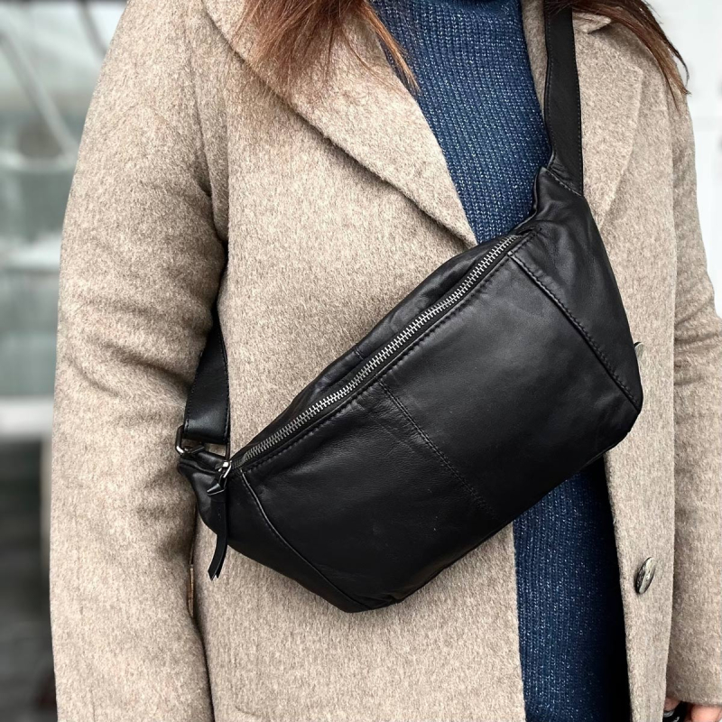 stor Silja Bumbag fra freja skind - Super blød sort skind og skindrem