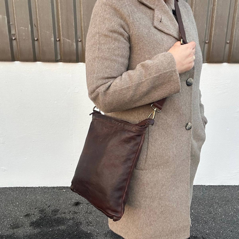 Fulton skuldertaske i læder  - Montana 272203