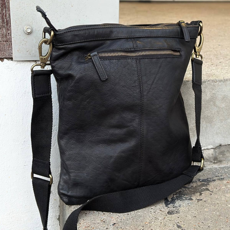 Fulton skuldertaske i læder  - Montana 272203