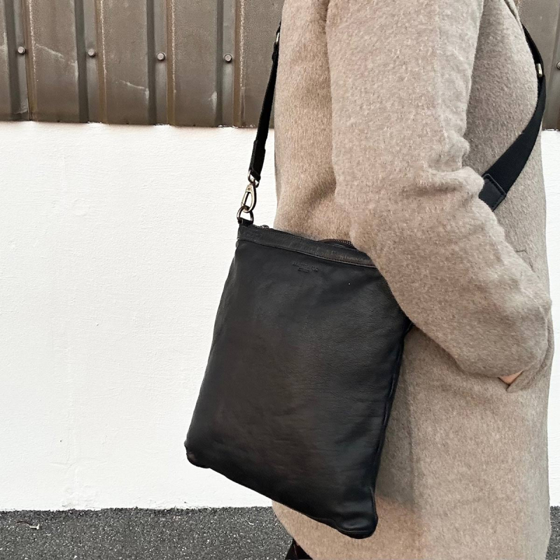 Fulton skuldertaske i læder  - Montana 272203