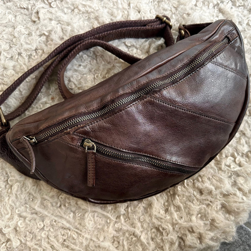 Brun Lavina bumbag  - Stor bumbag fra danske Montana - 272453 - Freja skind