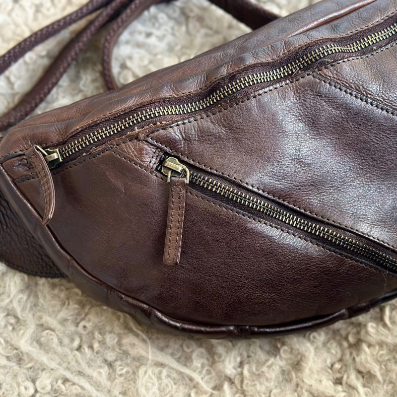 Brun Lavina bumbag  - Stor bumbag fra danske Montana - 272453 - Freja skind