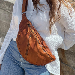 cognac Lavina bumbag  - Stor bumbag fra danske Montana - 272453 - Freja skind