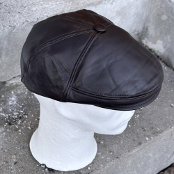 Brun sixpence med øreklapper - let vinterfoer