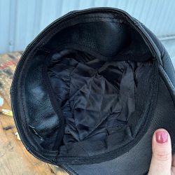 Sixpence med ørevarmer - TILBUD - Sort sixpence let foer Køb nu