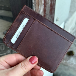 Brun Fernando kortholder i skind - Freja skind