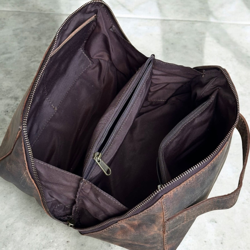 Sydney toilettaske i hunter brun bøffelskind - Freja skind