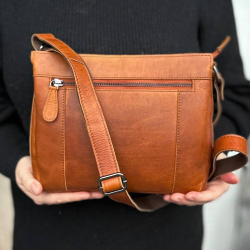 Else skuldertaske i cognac læder - Leather design - Freja skind