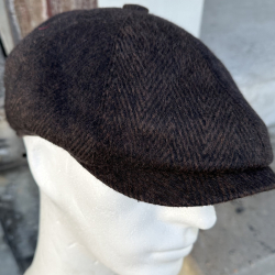 Ronald sixpence - Mørk brun uld - Freja skind