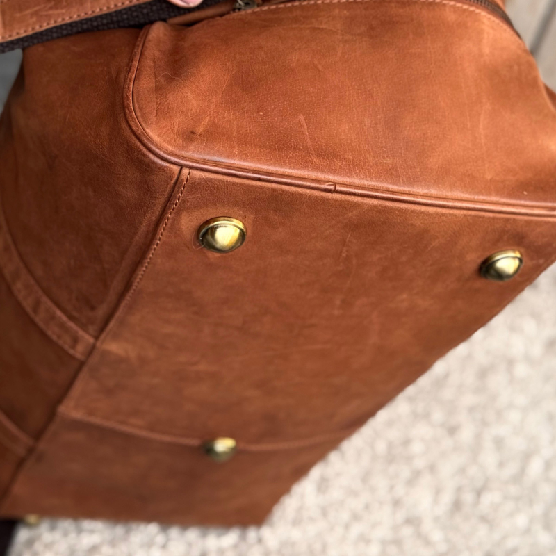 Dublin weekendväska i vintage cognac buffelläder - Freja Skind