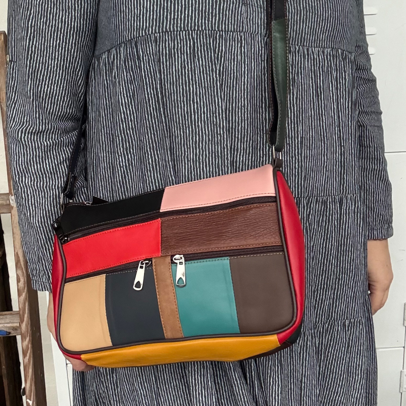 Alma - Axelväska multicolor - Lammskinn - Freja Skind