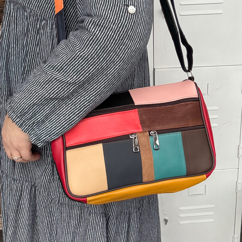 Alma - Axelväska multicolor - Lammskinn - Freja Skind