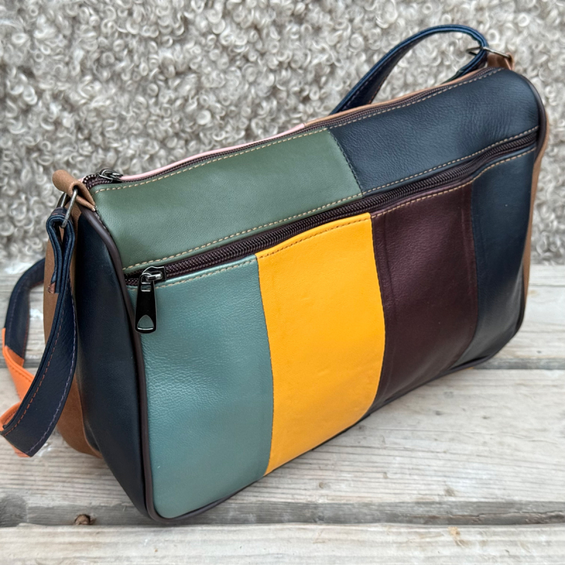 Alma - Axelväska multicolor - Lammskinn - Freja Skind