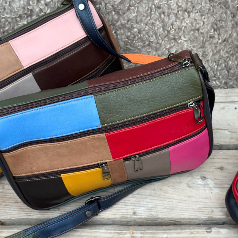 Alma - Axelväska multicolor - Lammskinn - Freja Skind