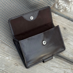 Brun pengepung  i blød gedeskind - Freja skind