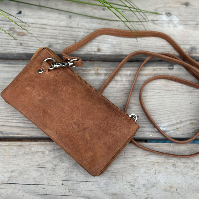 Estelle crossbody taske i naturfarvet patineret blød skind - Leather design - Freja skind