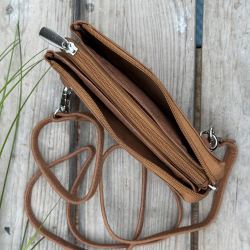Estelle crossbody taske i naturfarvet patineret blød skind - Leather design - Freja skind