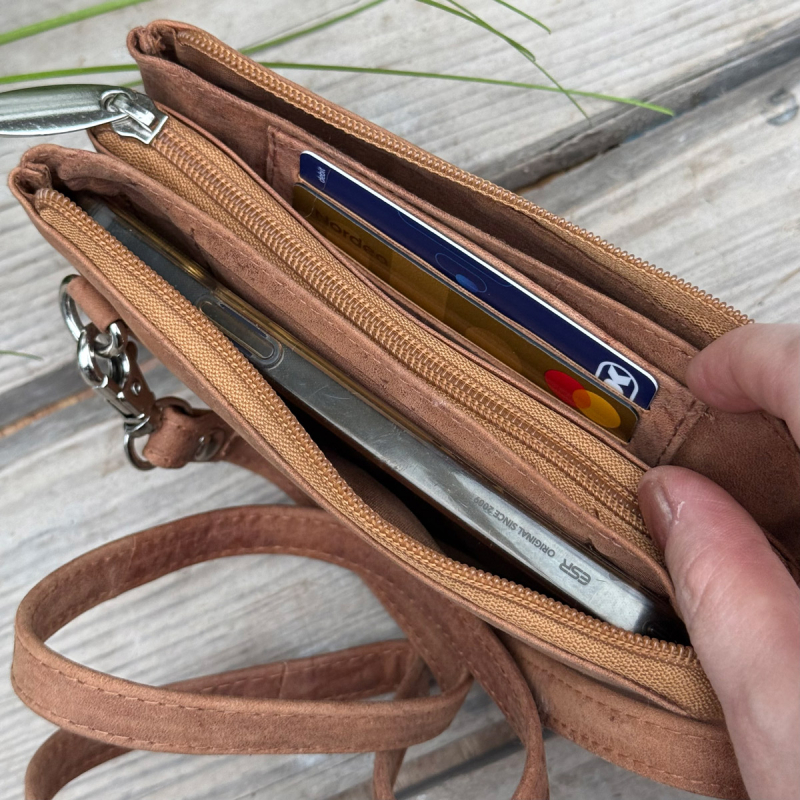 Estelle crossbody taske i naturfarvet patineret blød skind - Leather design - Freja skind