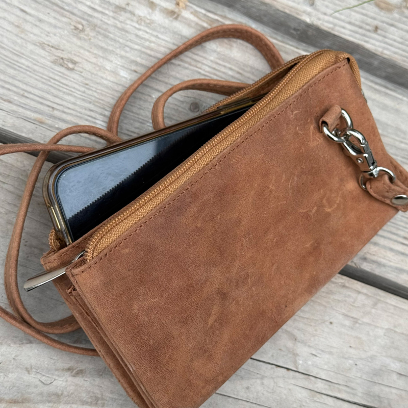 Estelle crossbody taske i naturfarvet patineret blød skind - Leather design - Freja skind